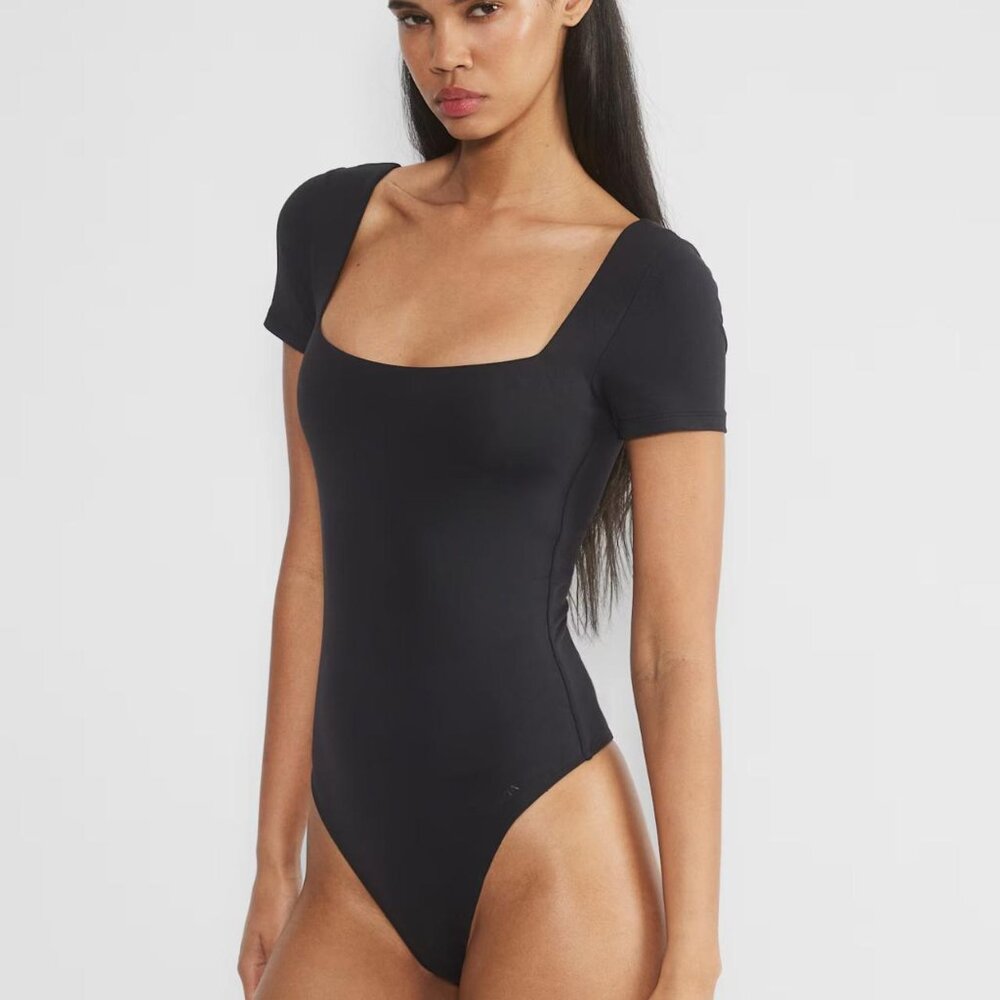 Aritzia Babaton Bodysuit Black Large